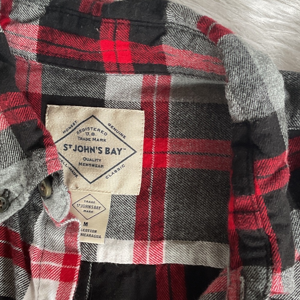st john's bay Flannel Shirt Sweater Top Red Black Plaid Button Up consign Medium - Picture 3 of 4
